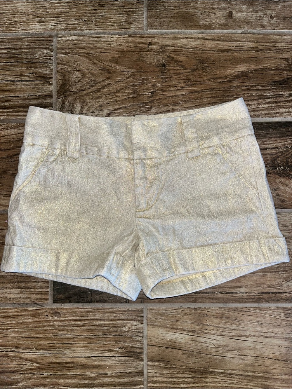 Alice + Olivia gold metallic cuffed linen blend shorts - Picture 2 of 5